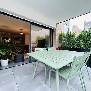  Appartement L'hermine Terrasse Et Parking, 500